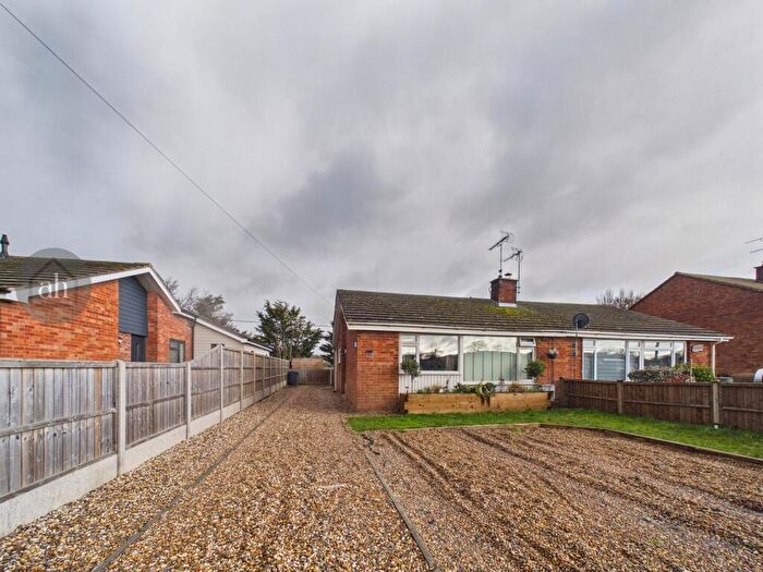 3 Bedroom Semi-Detached Bungalow For Sale In Pigeon Lane, Fornham All Saints, IP28