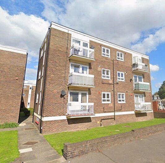 1 Bedroom Flat To Rent In Fountain Walk, Gravesend, DA11