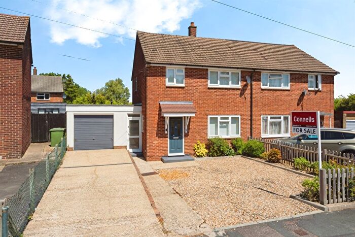 3 Bedroom Semi-Detached House For Sale In Friars Way, Tunbridge Wells, TN2