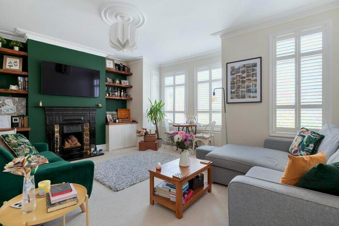 2 Bedroom Flat To Rent In Hawkshead Road, London, NW10