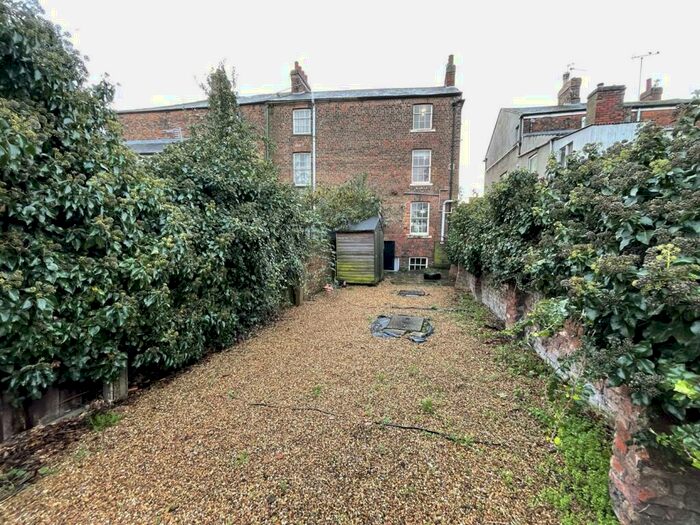 2 Bedroom Maisonette To Rent In Market Street, Long Sutton, Spalding, PE12