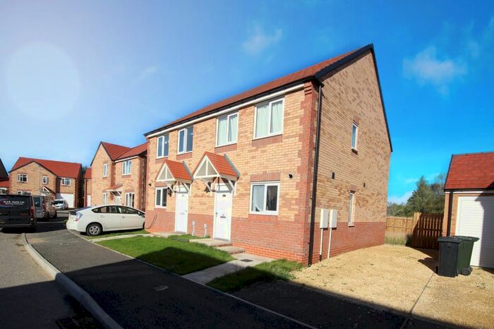 3 Bedroom Semi-Detached House To Rent In Henwood Close, Middlesbrough, North Yorkshire, TS5