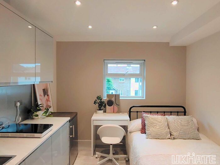 Studio To Rent In Addison Gardens, Surbiton, Surrey, KT5