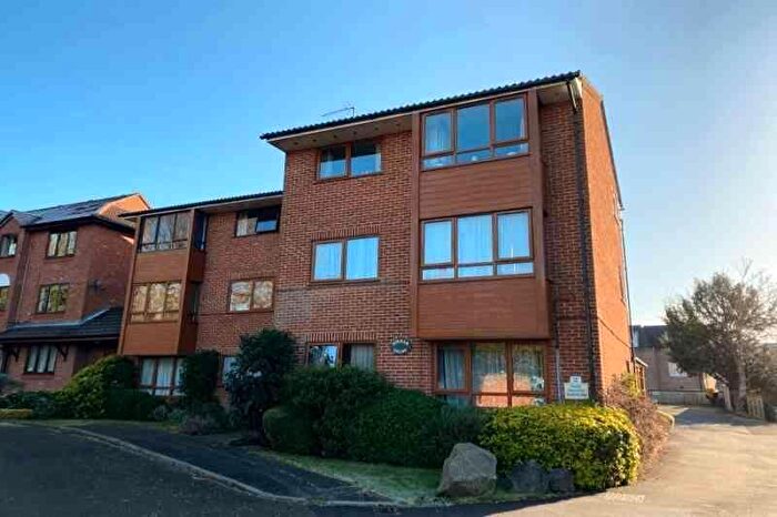 1 Bedroom Flat To Rent In Durham Court, Belmont Road, Leatherhead, Surrey, KT22