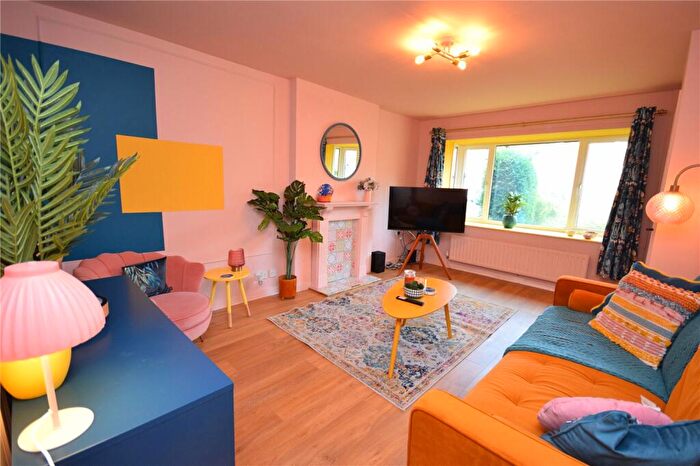 3 Bedroom Semi-Detached House To Rent In Haven View, Leeds, LS16