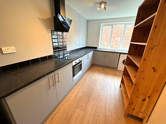 2 Bedroom Flat To Rent In Mansfield Road, Sherwood, Nottingham, Nottinghamshire, NG5