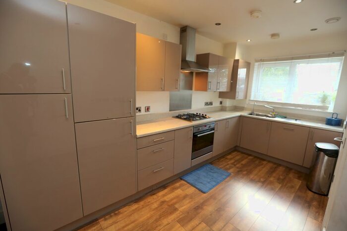 2 Bedroom Terraced House To Rent In Rayners Lane, Harrow, HA2