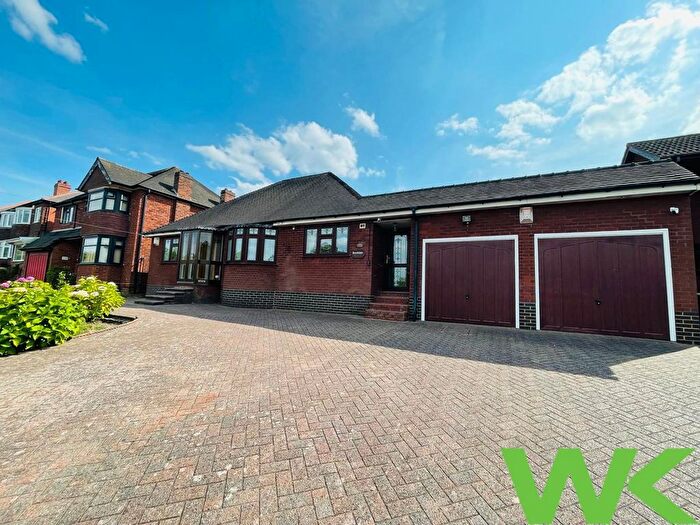 4 Bedroom Bungalow For Sale In New Birmingham Road, Tividale, Oldbury, B69