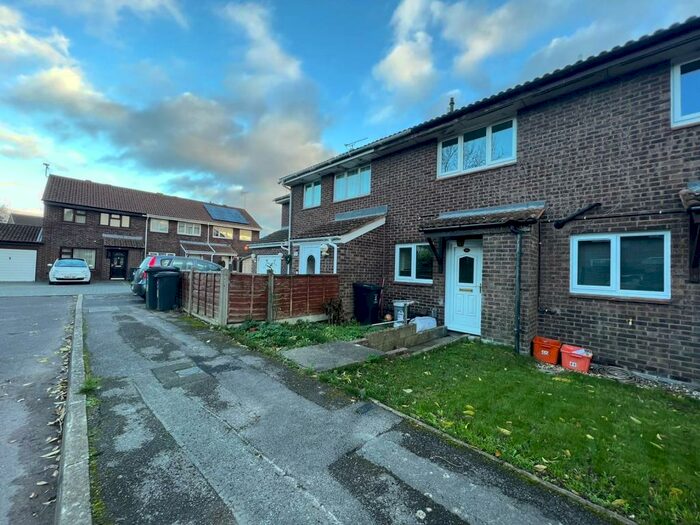 2 Bedroom House To Rent In Grange Park, SN5