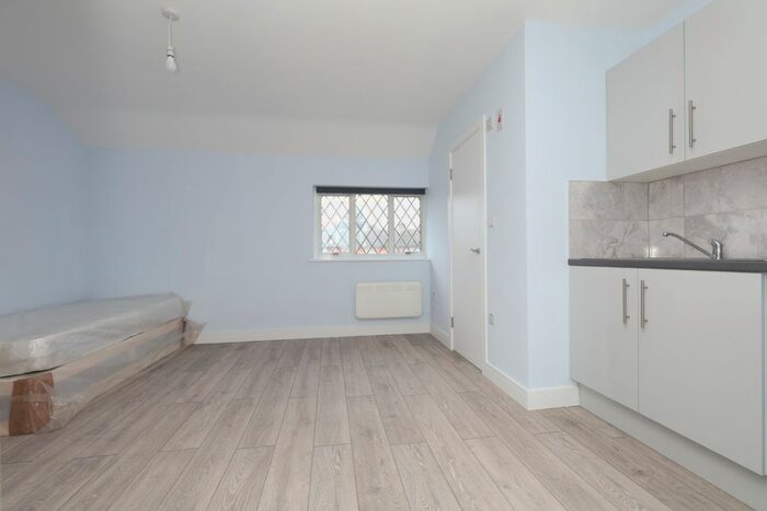 1 Bedroom Flat To Rent In Beech Close, West Drayton, UB7