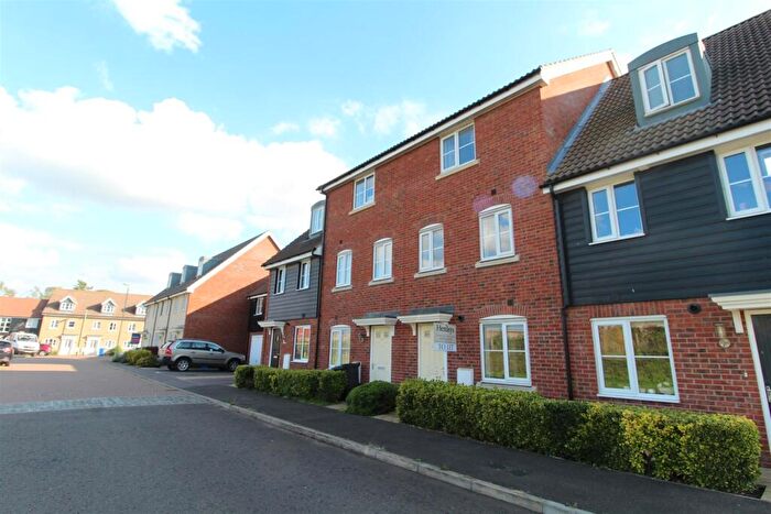4 Bedroom Town House To Rent In Olive Way, Red Lodge, IP28