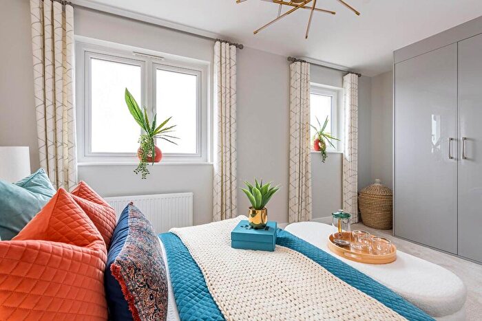 3 Bedroom Terraced House For Sale In Maybury Road, Maybury, Edinburgh, EH12
