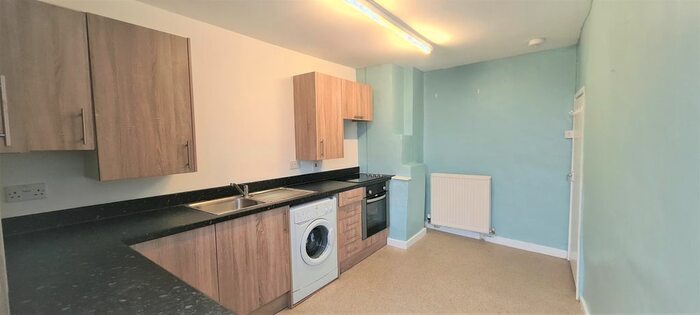 1 Bedroom Flat To Rent In High Street, Tewkesbury, Gloucestershire GL20