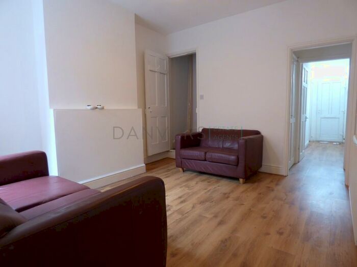 2 Bedroom Terraced House To Rent In Jarrom Street, Leicester, LE2