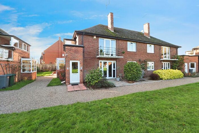 2 Bedroom Flat For Sale In Church Lane, Barrow-On-Trent, Derby, DE73