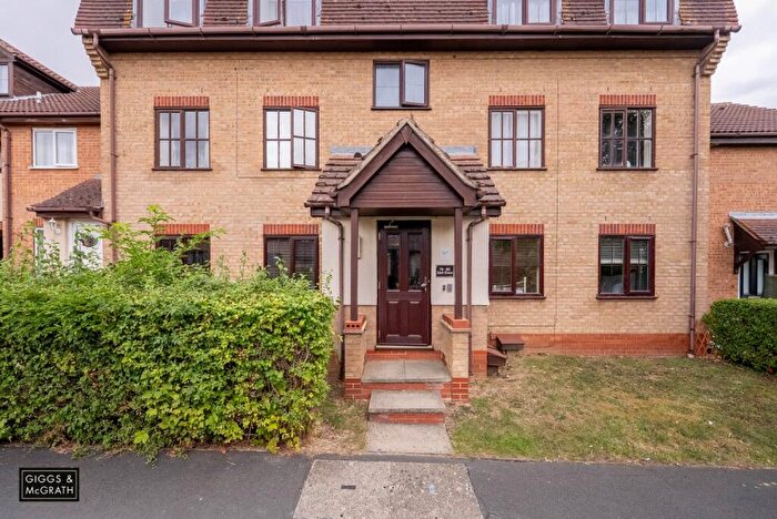 2 Bedroom Apartment For Sale In Dart Close, St. Ives, Cambridgeshire, PE27