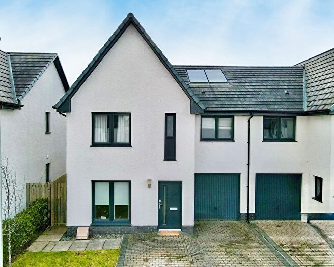 4 Bedroom Semi-Detached House For Sale In Darochville Place, Inverness, IV2