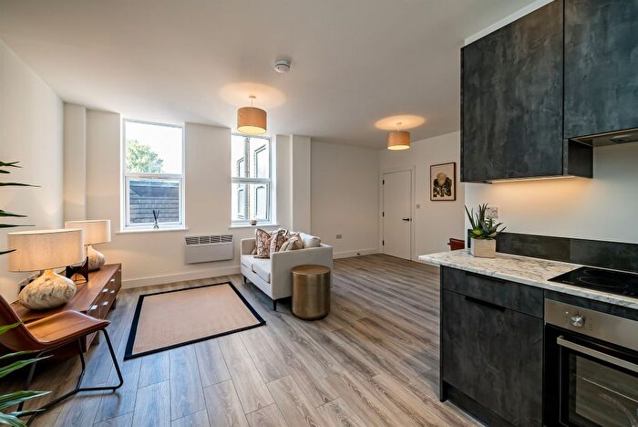2 Bedroom Flat For Sale In Elm House, The Grove, Slough, SL1