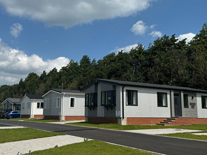 2 Bedroom Park Home For Sale In Rainham, Kent, ME8