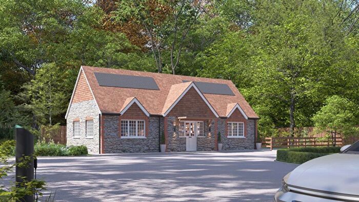 2 Bedroom Bungalow For Sale In Charlton Lane, West Farleigh, Maidstone, ME15