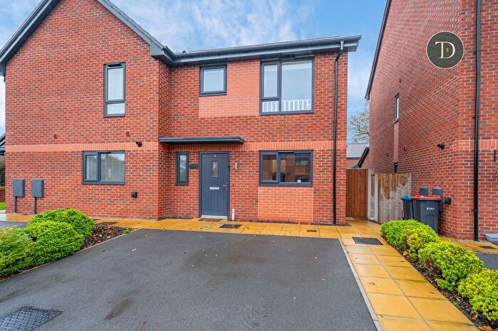 3 Bedroom Semi Detached House For Sale In Hollybush Way, Great Sutton, Ellesmere Port, CH66