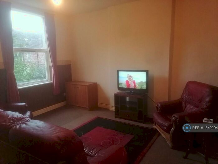 2 Bedroom Flat To Rent In Clarendon Road, Wallasey, CH44