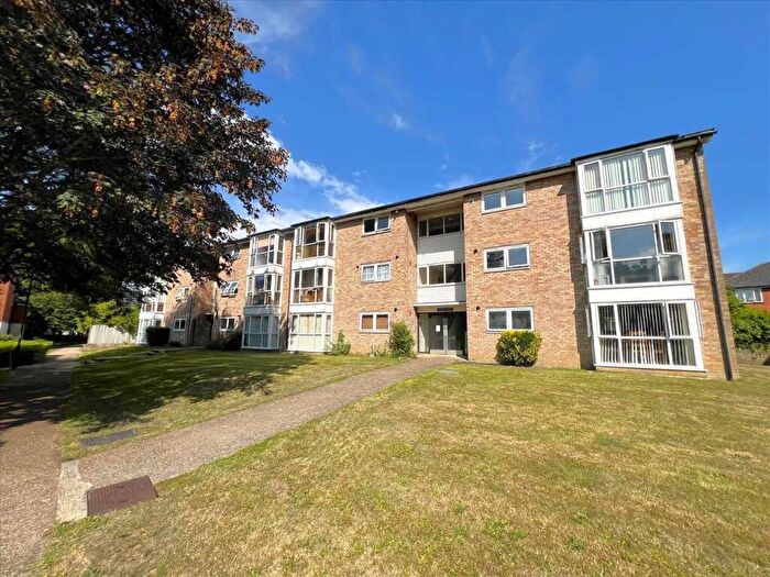 2 Bedroom Apartment To Rent In Sussex Court, Kennedy Road, Horsham, RH13