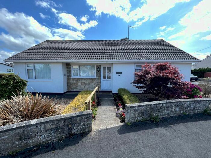 3 Bedroom Bungalow To Rent In Critchill Grove, Frome, Somerset, BA11