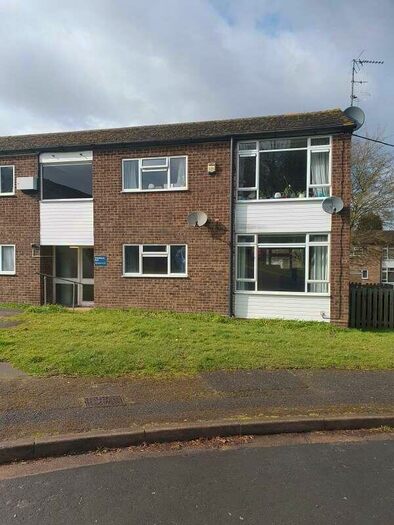 1 Bedroom Flat To Rent In Greathurst End, Great Bookham, Great Bookham, Leatherhead, KT23