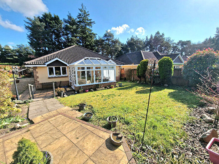 3 Bedroom Detached Bungalow For Sale In Birchwood Place, BH24