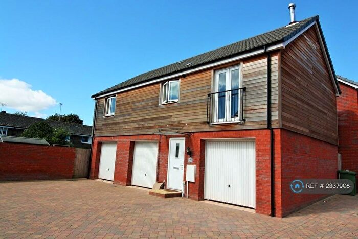 2 Bedroom Flat To Rent In Hardy Close, Exeter, EX2