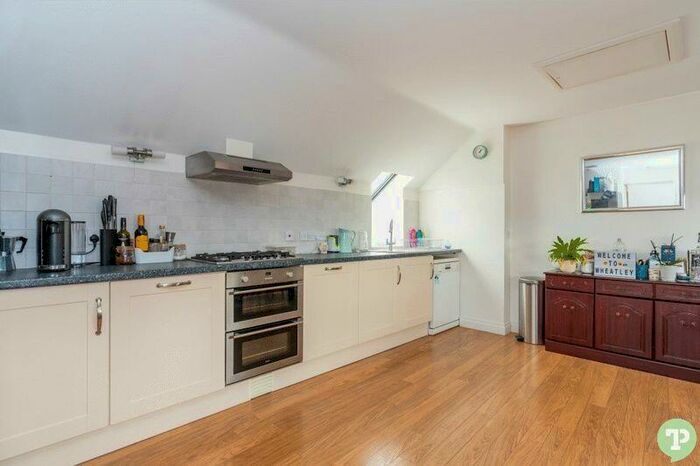 2 Bedroom Apartment To Rent In Holloway Road, Wheatley, OX33
