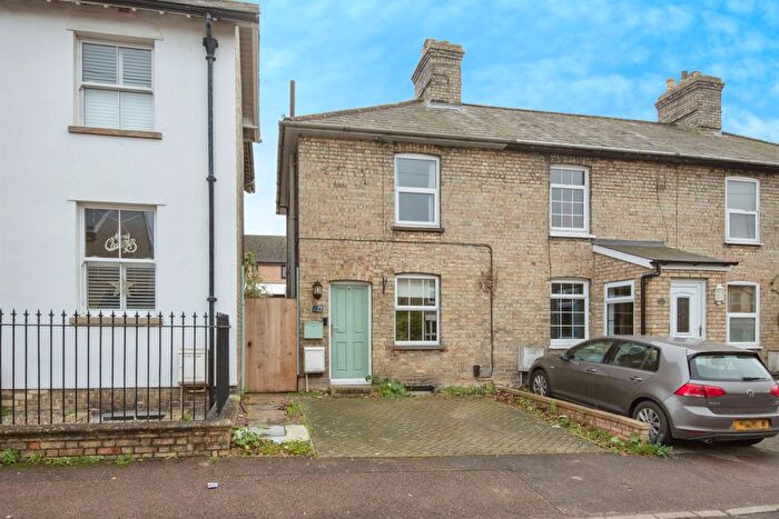 2 Bedroom End Terrace House For Sale In Mill Road, Royston, SG8