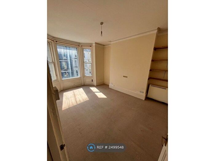 3 Bedroom Maisonette To Rent In Cambridge Gardens, Hastings, TN34