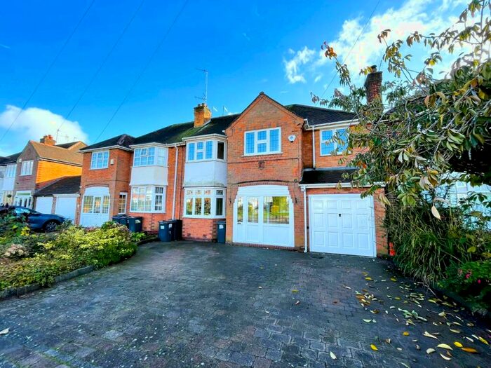 4 Bedroom Semi-Detached House To Rent In South Road, Northfield, Birmingham, B31