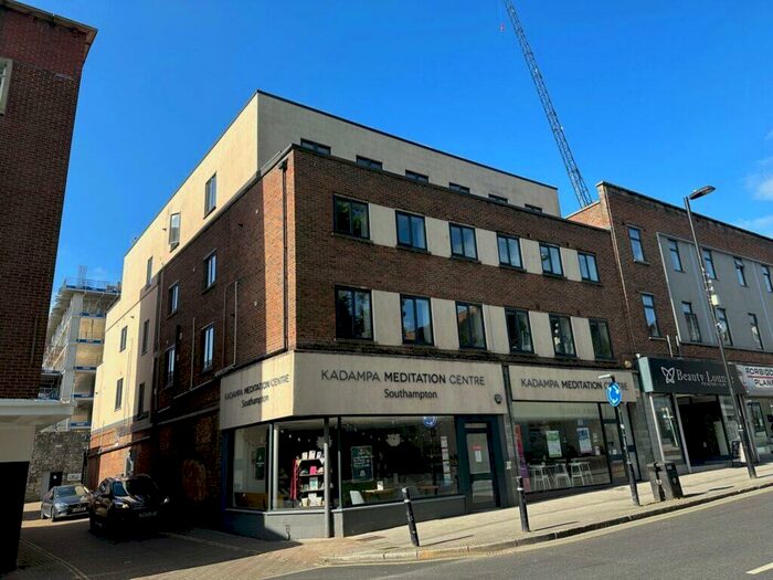 2 Bedroom Apartment To Rent In Hanover Buildings, SO14