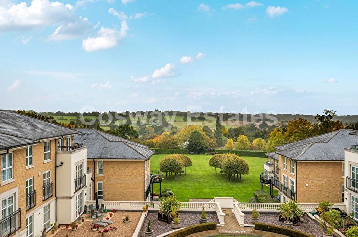 3 Bedroom Flat For Sale In St. Vincents Lane, Mill Hill Village, NW7