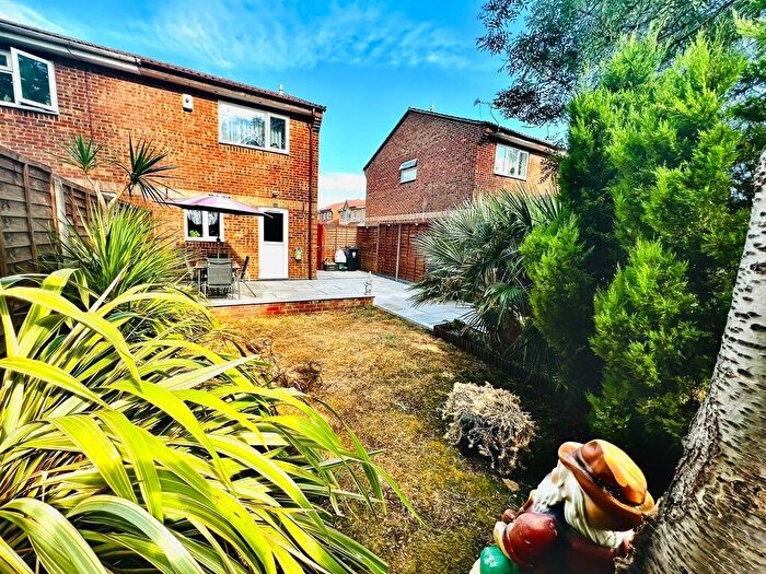 2 Bedroom Semi-Detached House For Sale In Hawthorn Close, Patchway, Bristol, BS34