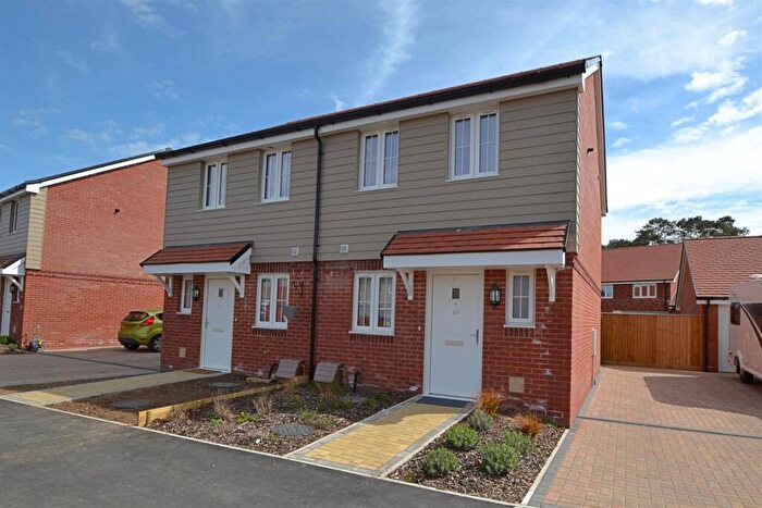 2 Bedroom Semi-Detached House To Rent In Fordingbridge, SP6