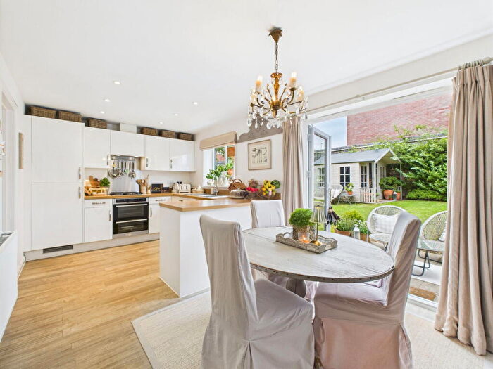 3 Bedroom Detached House For Sale In Rhodes Way, Billingshurst, West Sussex., RH14