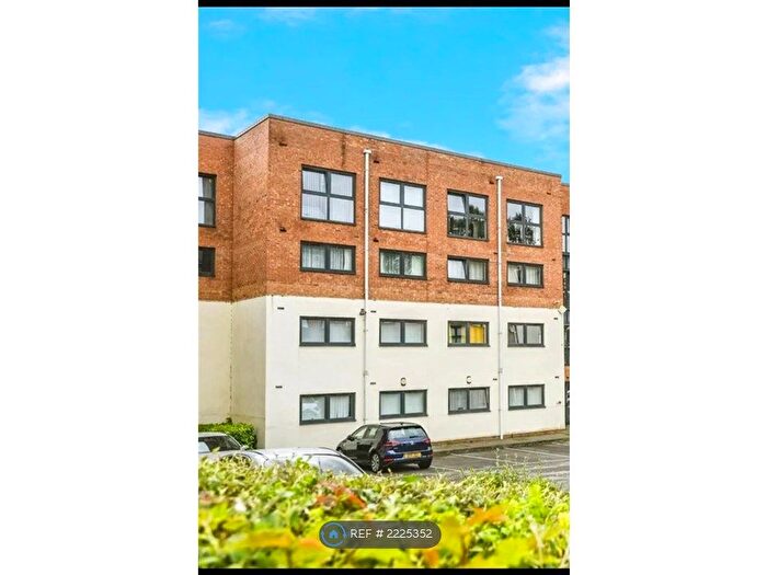 2 Bedroom Flat To Rent In Lowbridge Court, Garston, Liverpool, L19