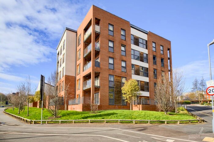 2 Bedroom Flat To Rent In Madison Walk, Park Central, Birmingham City Centre, B15