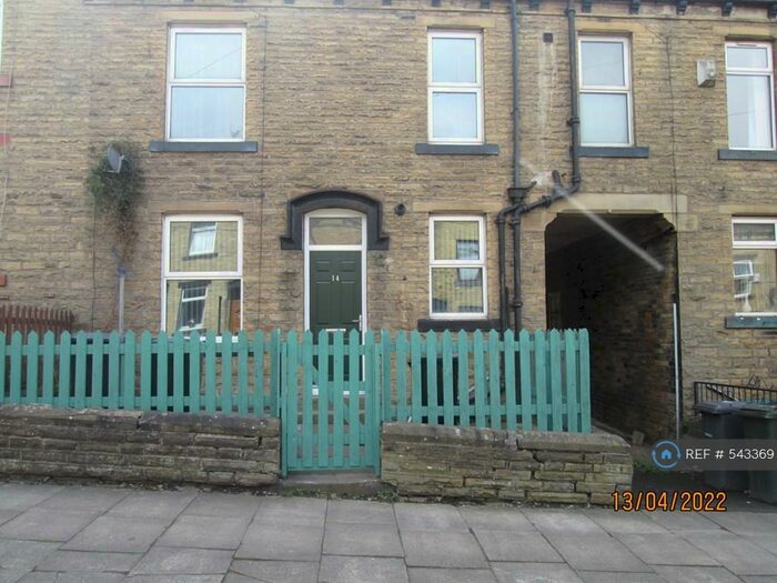 2 Bedroom Terraced House To Rent In Paley Terrace, Bradford, BD4
