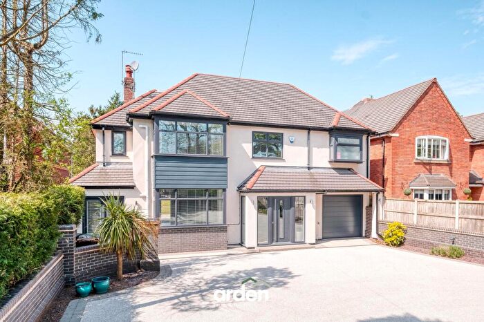 5 Bedroom Detached House For Sale In Fulford Hall Road, Tidbury Green, B90