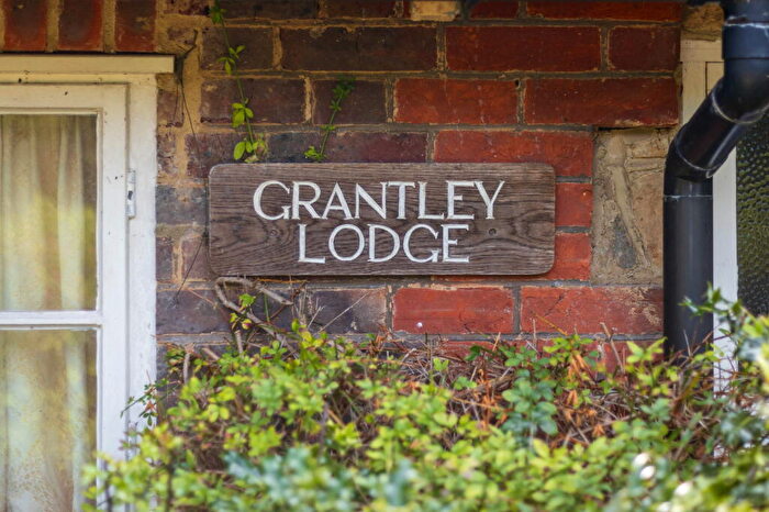 3 Bedroom Detached Bungalow For Sale In Chinthurst Lane, Shalford, Guildford, GU4