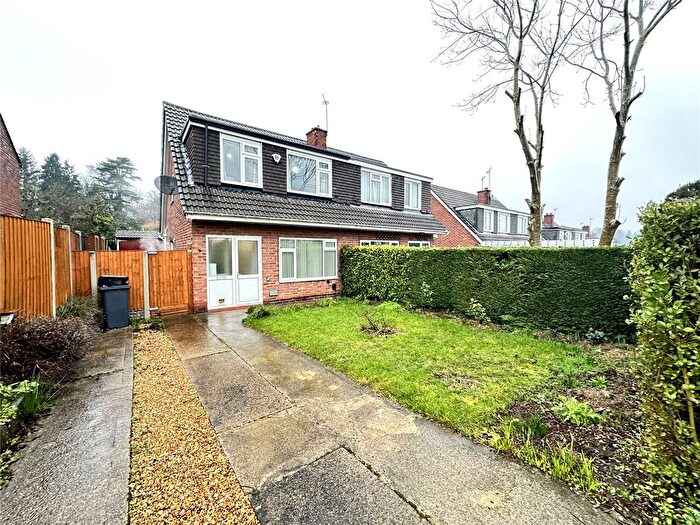 3 Bedroom Semi-Detached House To Rent In Highwood Avenue, Leeds, West Yorkshire, LS17