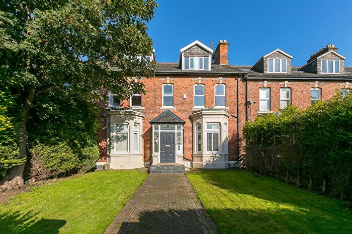 2 Bedroom Flat For Sale In Osborne Avenue, Jesmond, Newcastle Upon Tyne, NE2