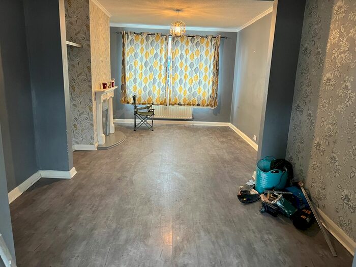 3 Bedroom Terraced House To Rent In Ford Lane, Rainham, RM13