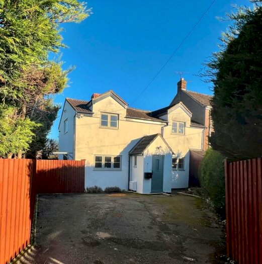 4 Bedroom Cottage For Sale In Leazecroft, Halmore, Berkeley, GL13