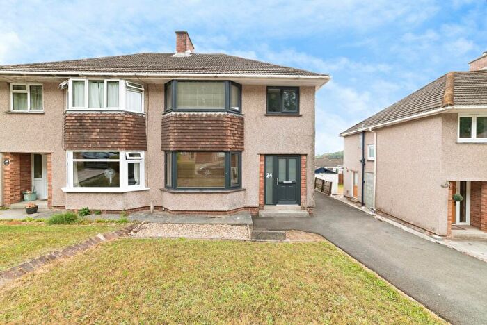 3 Bedroom Semi-Detached House For Sale In Hafod Cwnin, Carmarthen, Carmarthenshire, SA31